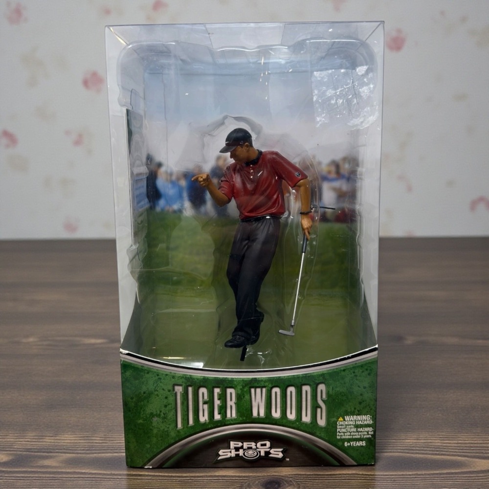 Upper Deck Pro Shots Tiger Woods Figure Mens OS Red 2000 PGA Champion